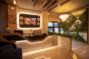 Reception - The Green Otel (Istanbul)