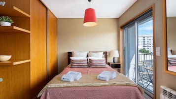 1 bedroom, iron/ironing board, travel crib, WiFi