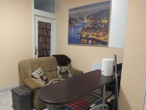 Smart TV - House Romantic R/C Left  (Porto)