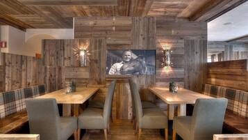 Lunch and dinner served, local cuisine