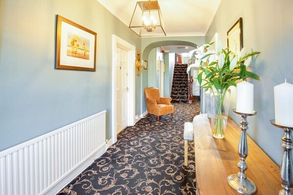 Interior - OYO Lamphey Hall Hotel (Pembroke)