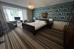 Room - OYO Lamphey Hall Hotel (Pembroke)