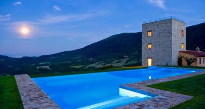 BELLAVISTA - Three Bedroom Villa, Sleeps 8