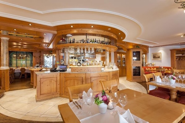 Bar (in der Unterkunft)