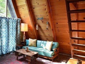 Smart TV - Waterfront family friendly private cabin on beautiful Horsehead near Minocqua (Lake Tomahawk)