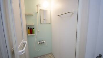Apartment | Bathroom shower