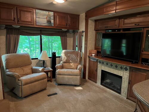 Luxury RV near Duluth, state parks for hiking, and ATV trails