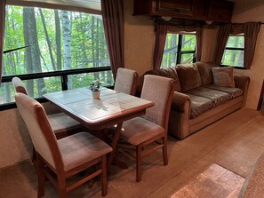 Dining - Luxury RV near Duluth, state parks for hiking, and ATV trails (Wrenshall)