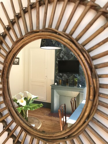 AU NAIN ROUGE, vintage gite, 30 MIN from the beaches.