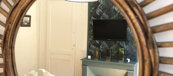 AU NAIN ROUGE, vintage gite, 30 MIN from the beaches.