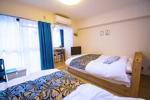 Apartment | 1 bedroom, blackout drapes, free WiFi, bed sheets
