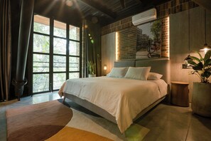 2 bedrooms, in-room safe, iron/ironing board, WiFi