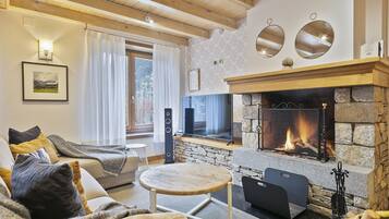 TV connectée, cheminée