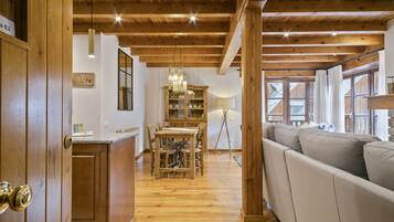 Televisión, chimenea