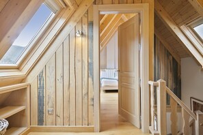 4 dormitorios, tabla de planchar con plancha, Internet y ropa de cama