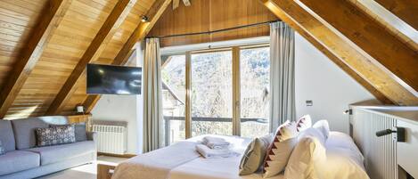5 Schlafzimmer, Bügeleisen/Bügelbrett, Internetzugang, Bettwäsche