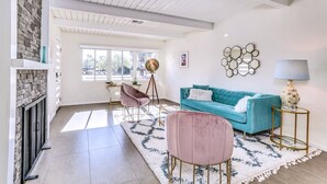 Unclassified image, 4 of 24, button - Riverside (Palm Springs)