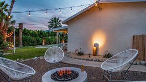 House | Property grounds - Wayne (Palm Springs)
