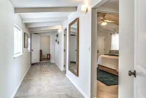 Nhà | 2 phòng ngủ, bàn, truy cập Internet không dây miễn phí 