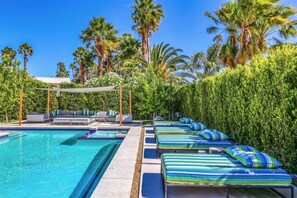 独立别墅 | 泳池 | 室外游泳池