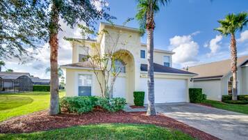 House, 5 Bedrooms | Exterior