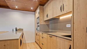 意式浓缩咖啡机、茶具/咖啡用具、冰箱、微波炉