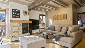 TV connectée, cheminée