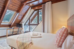 4 Schlafzimmer, Bügeleisen/Bügelbrett, kostenloses Internet, Bettwäsche