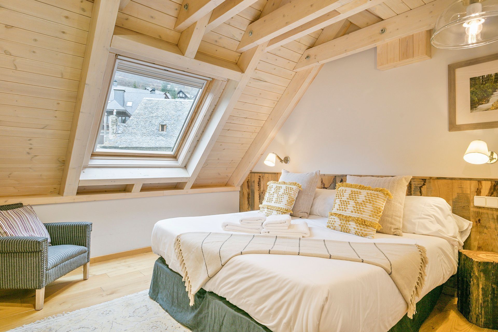 5 slaapkamers, een strijkplank/strijkijzer, wifi, beddengoed