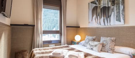 2 Schlafzimmer, Bügeleisen/Bügelbrett, Internetzugang, Bettwäsche
