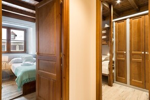 3 chambres, fer et planche à repasser, accès à Internet, literie fournie
