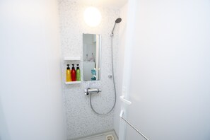 Departamento | Regadera en el baño