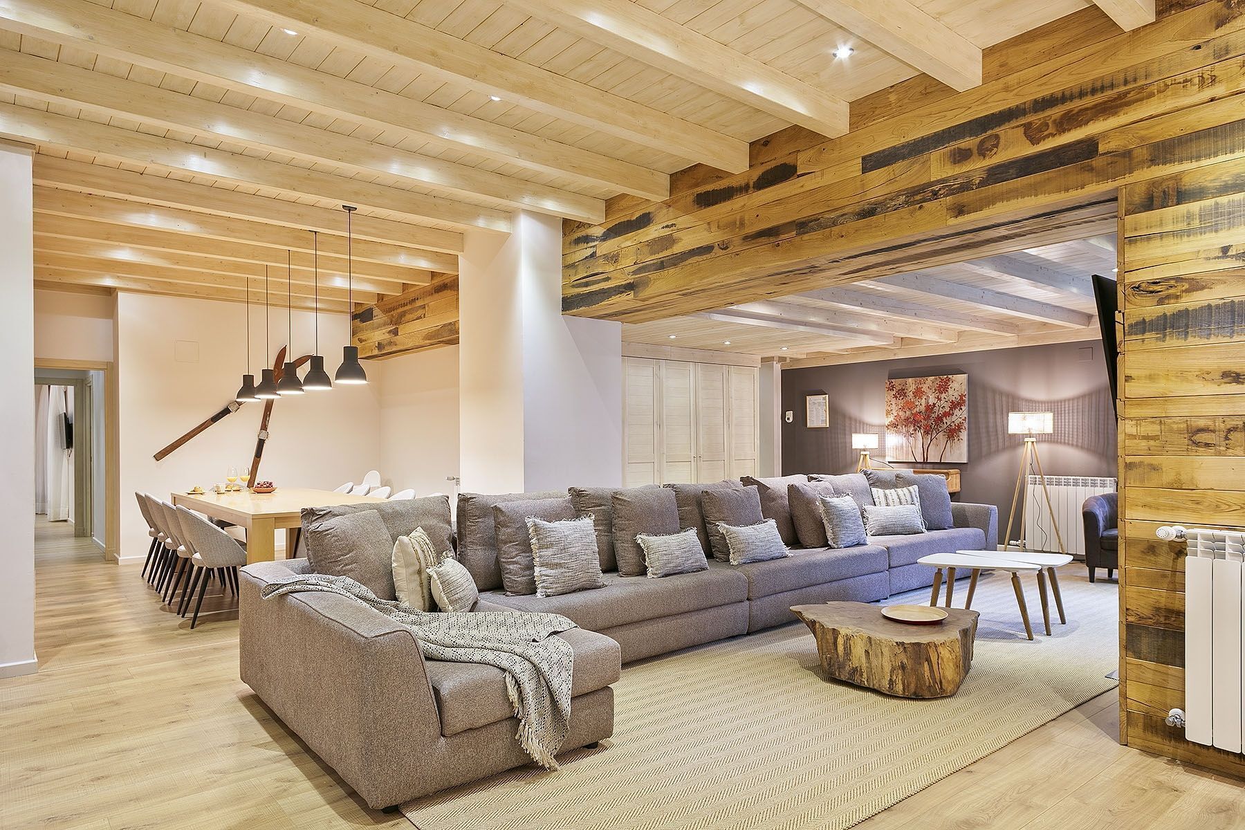 Télévision, cheminée