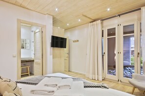 5 dormitoris, planxa i posts de planxar, wifi i roba de llit 