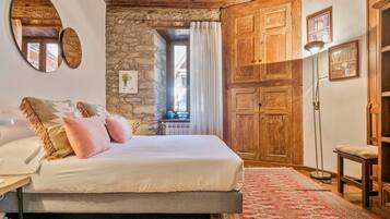 3 dormitorios, tabla de planchar con plancha, Internet y ropa de cama