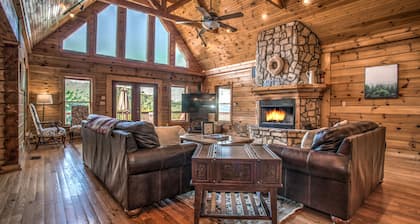 Black Mountain Hilltop Retreat | Luxury Log Cabin with Mountain Views