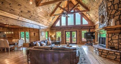 Black Mountain Hilltop Retreat | Luxury Log Cabin with Mountain Views