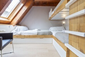 3 chambres, fer et planche Ă repasser, Internet gratuit, draps fournis