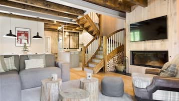 Una Smart TV, una chimenea