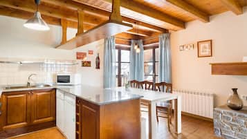 Refrigerador, microondas, horno y lavavajillas