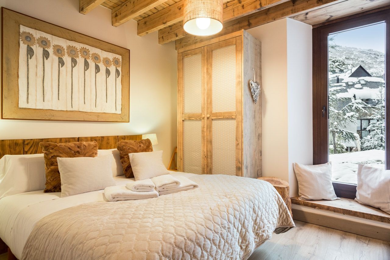 4 dormitorios, tabla de planchar con plancha, Internet y ropa de cama