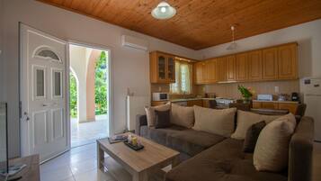 Comfort Double Room, Bay View | Living area | Flat-screen TV