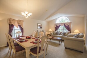 Maison, 4 chambres | Restauration