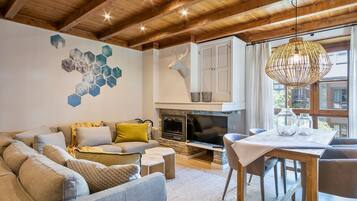 Smart-tv en een open haard