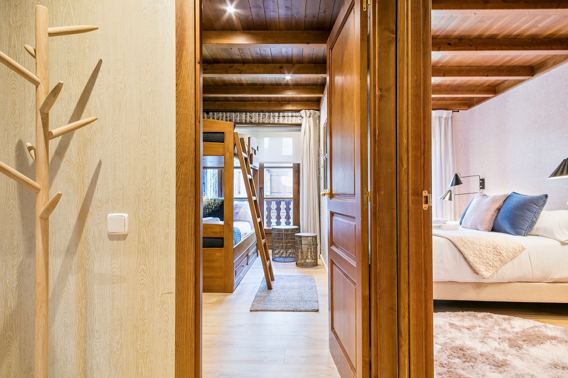 2 bedrooms, iron/ironing board, Internet, bed sheets