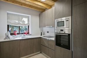 Fridge, microwave, oven, dishwasher