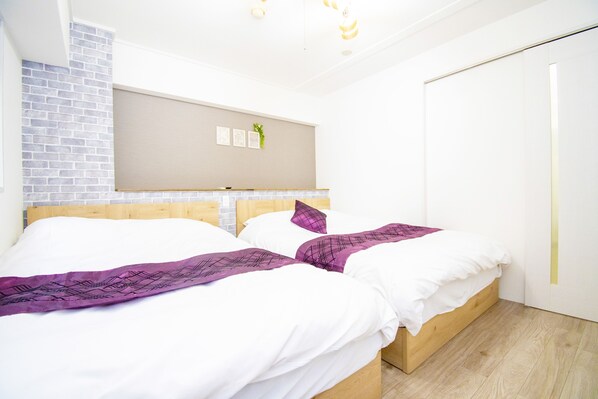 1 bedroom, blackout curtains, free WiFi, bed sheets