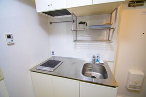 公寓 | 私人小型廚房 | 電冰箱、微波爐、爐台、電鍋