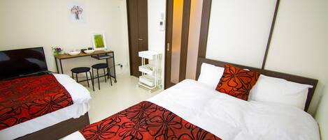 Apartment | 1 bedroom, blackout drapes, free WiFi, bed sheets