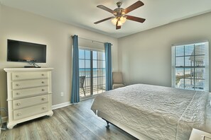 6 bedrooms, memory-foam beds, iron/ironing board, free WiFi